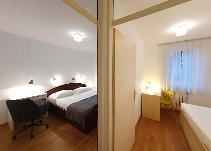 Apartma Eva Tour As *